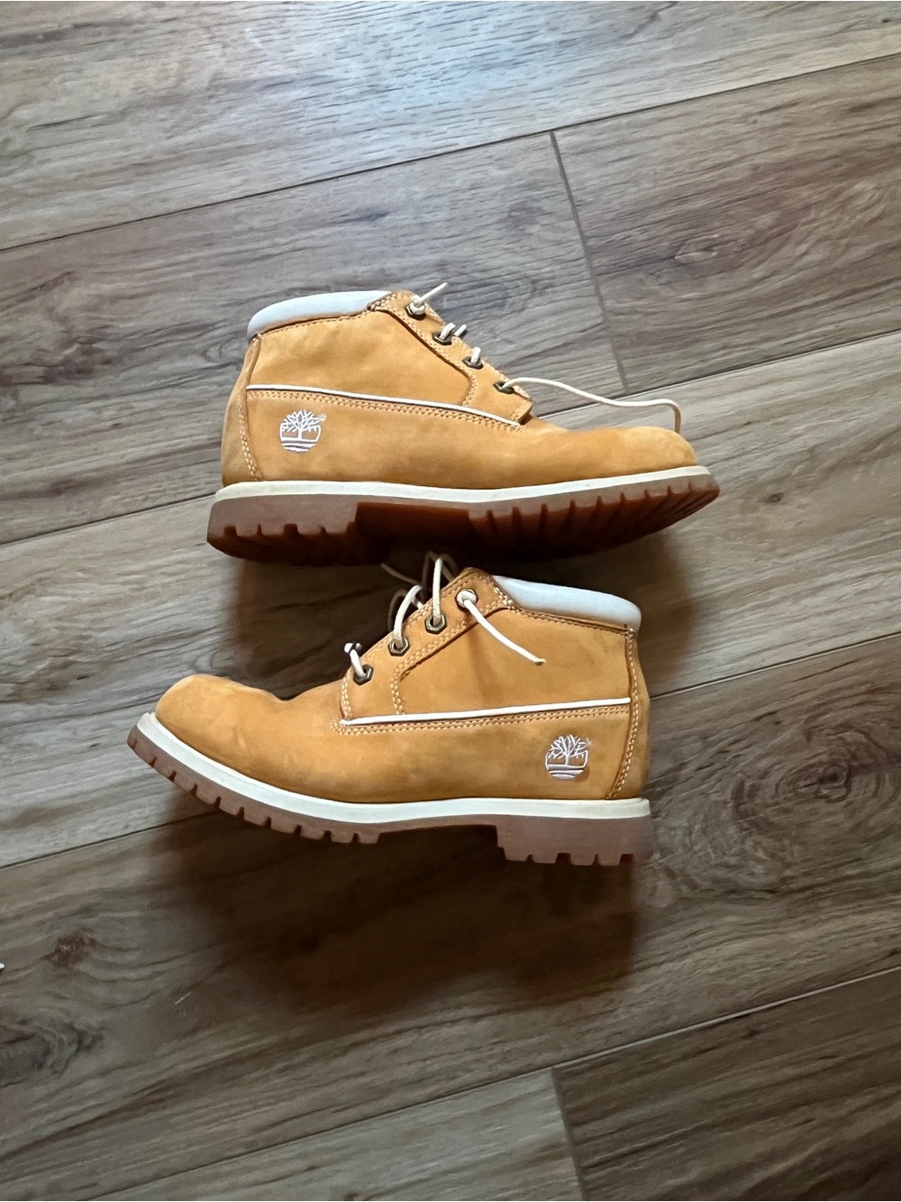 Timberland Women’s Wheat Nubuck Ankle Boots with White Collar
